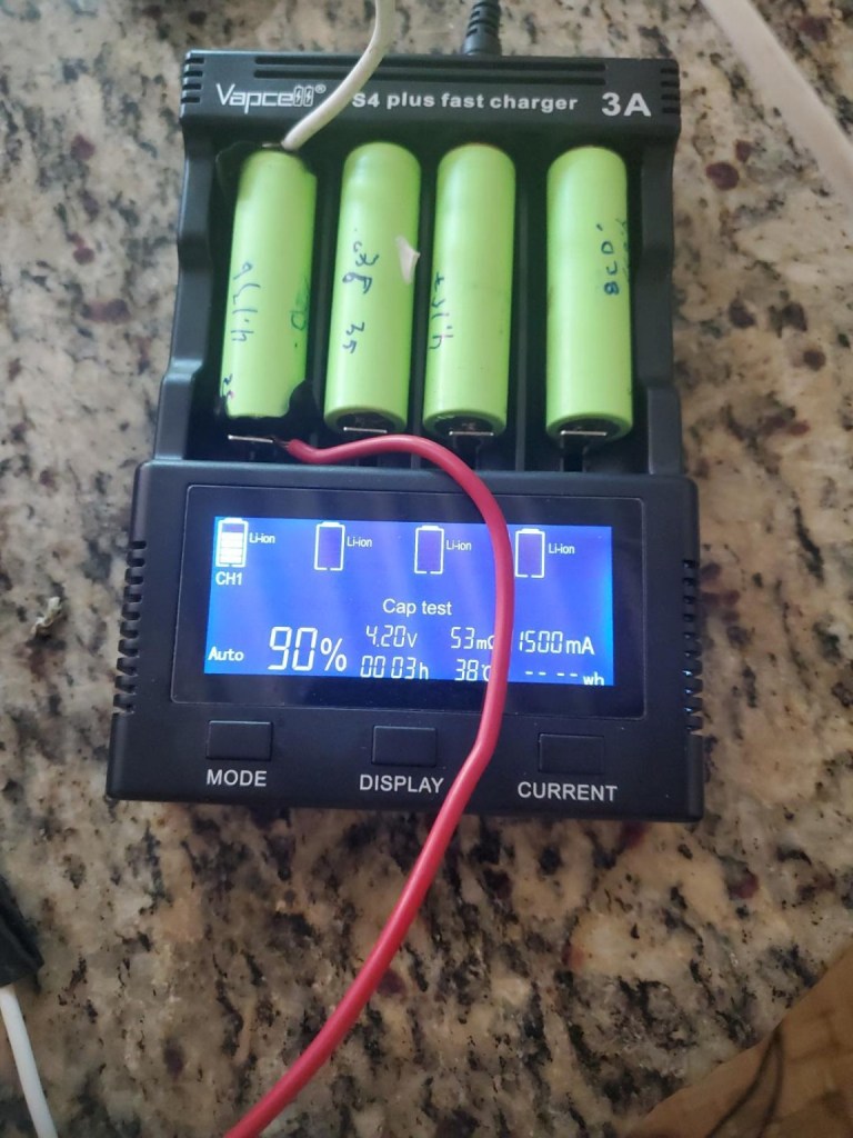 Una prueba de capicidad para reparar una bateria de litio de una bicicleta electrica or patin electrica